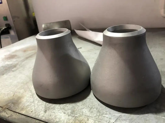 ASME B16.9 Bộ giảm tốc đồng tâm bằng thép không gỉ 304 / 316L Lắp ống hàn mông liền mạch